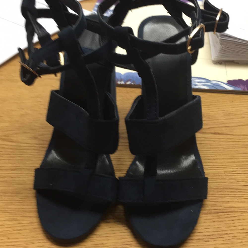 Blue brand new shoes 4 inch heels size 6